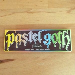 Kat Von D Pastel Goth Eyeshadow Palette